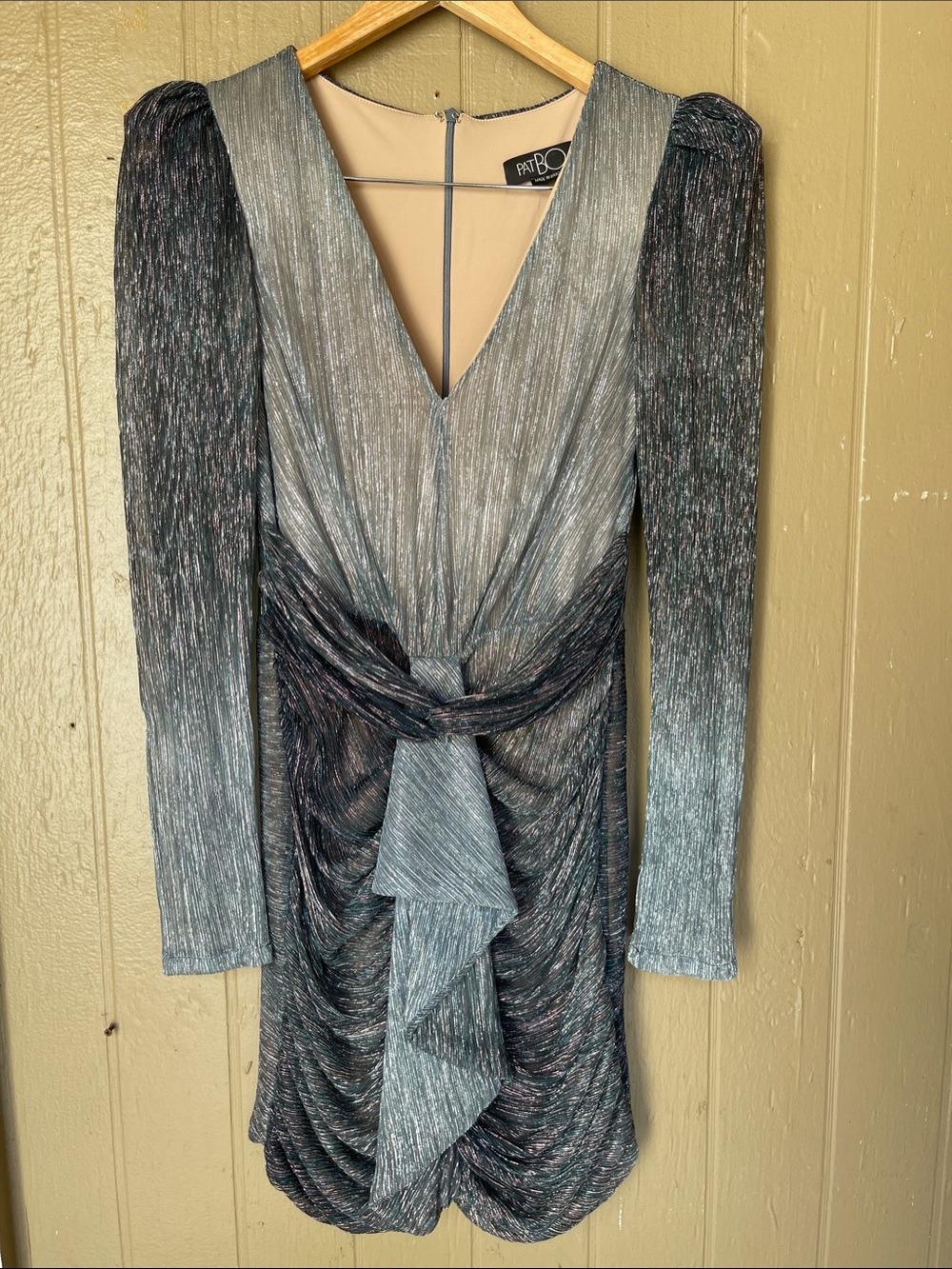 PatBO Metallic Twist-Front Long-Sleeve V-Neck Dress in Silver Size 4